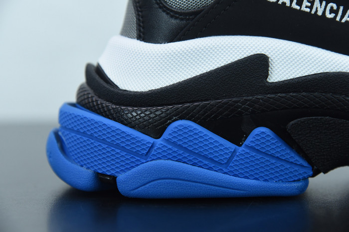 BALCIA TRIPLE S SNEAKER