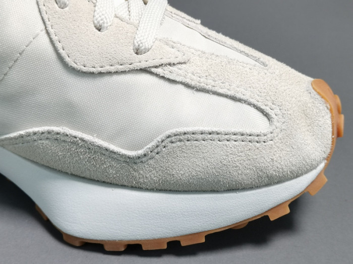 New Balance 327 Timberwolf Nightwatch Green MS327HR1