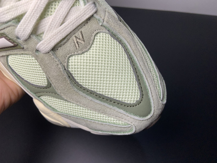 New Balance 9060 Olivine U9060eec