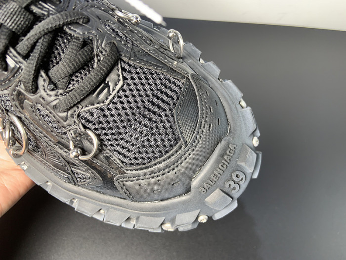 BALCIA DEFENDER SNEAKER