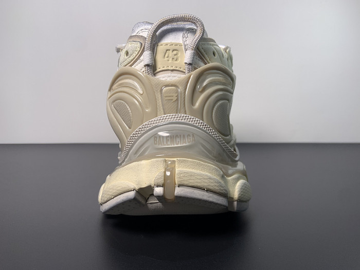 BALCIA RUNNER SNEAKER