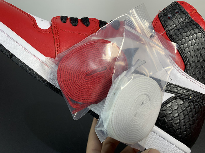 Air Jordan 1 Retro OG Satin Snake Skin Chicago CD0461-601