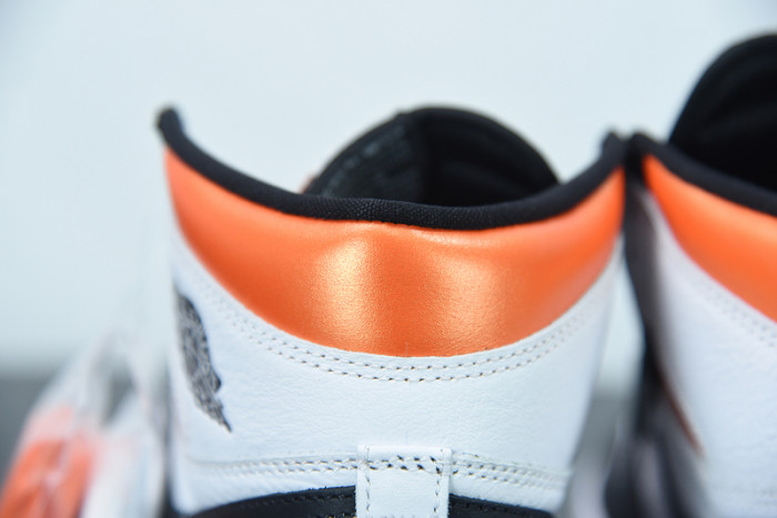 Air Jordan 1 High OG “Electro Orange” 555088-180