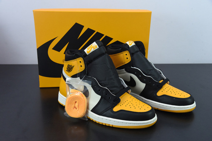 Air Jordan 1 High OG "Yellow Toe" 555088-711