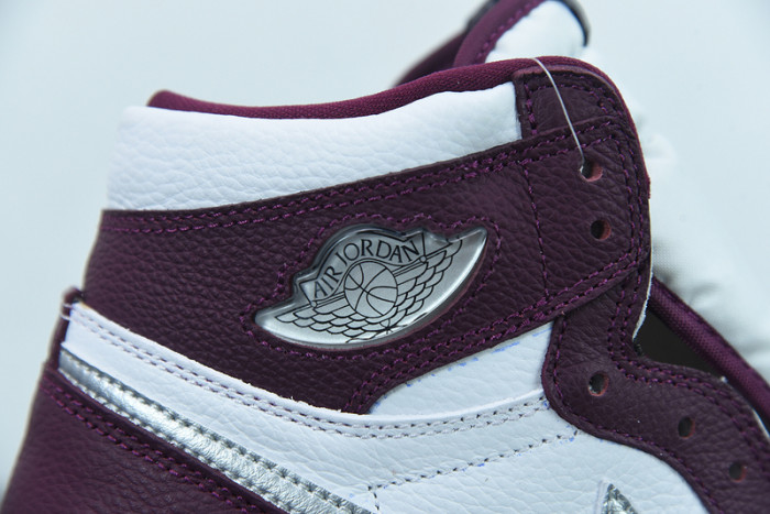 Air Jordan 1 High OG “Bordeaux” 555088-611