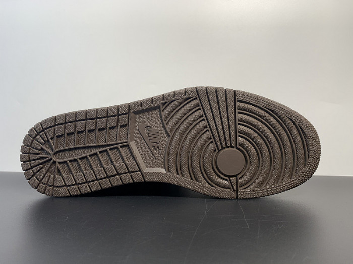 Travis Scott x Air Jordan 1 Low 