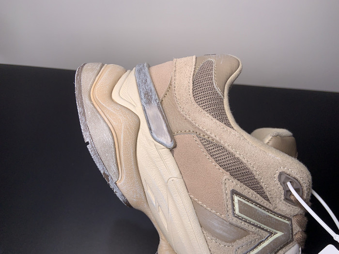 New Balance 9060 Mushroom Men