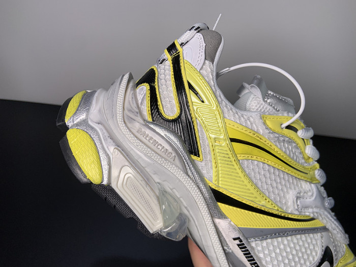 BALCIA RUNNER SNEAKER