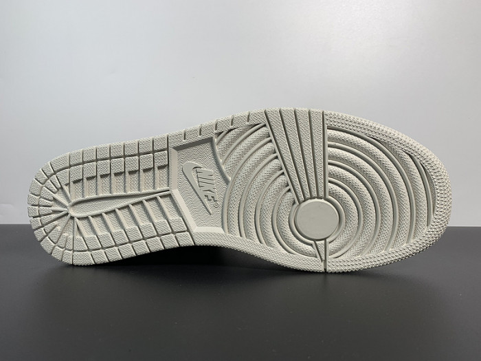 Air Jordan 1 Retro High OG Defiant SB NYC to Paris CD6578-006