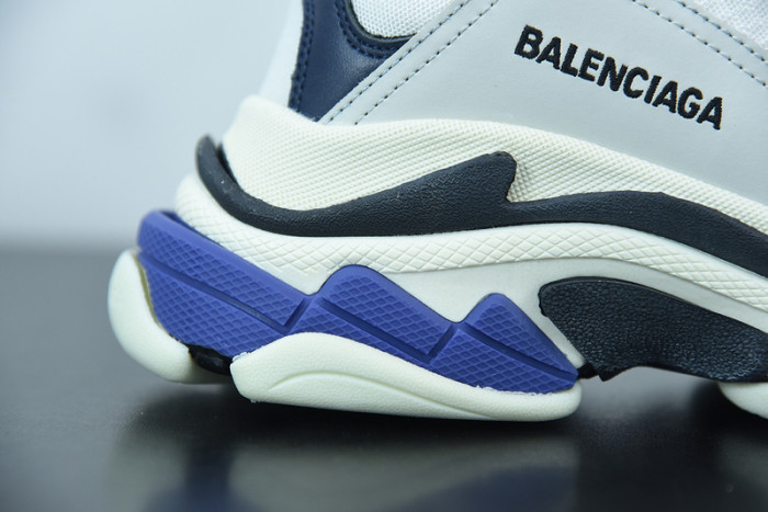 BALCIA Triple S Sneaker