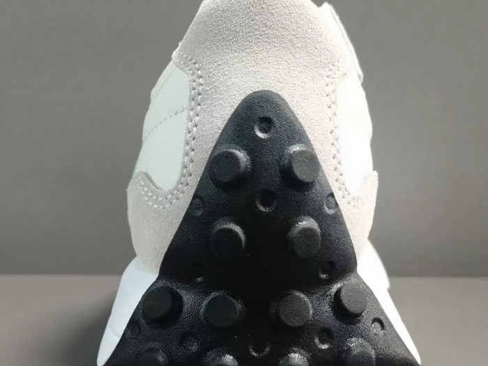 (WMNS) New Balance 327 