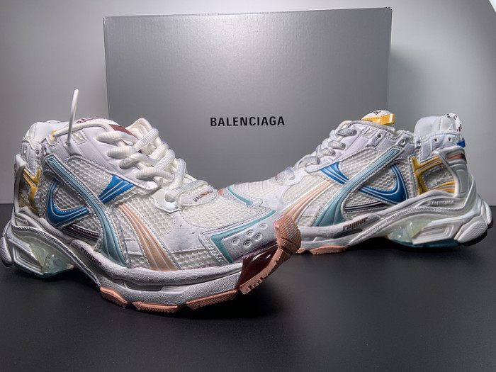 BALCIA RUNNER SNEAKER