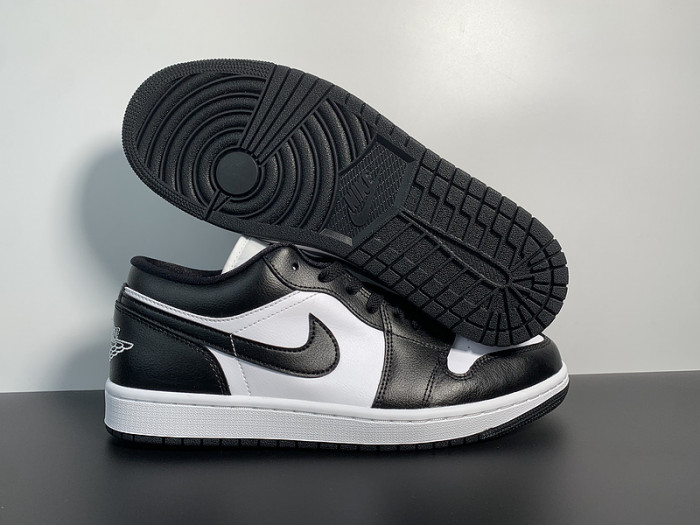 Air Jordan 1 Low Panda DC0774-101