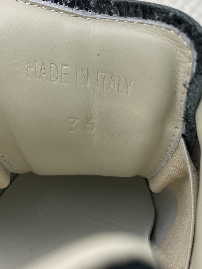 ma*s*n Ma*i*la sneaker