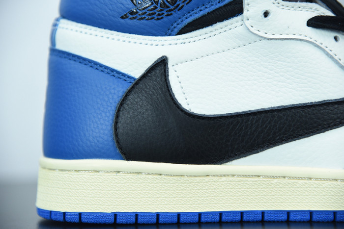 Travis Scott x Air Jordan 1 DH3227-105