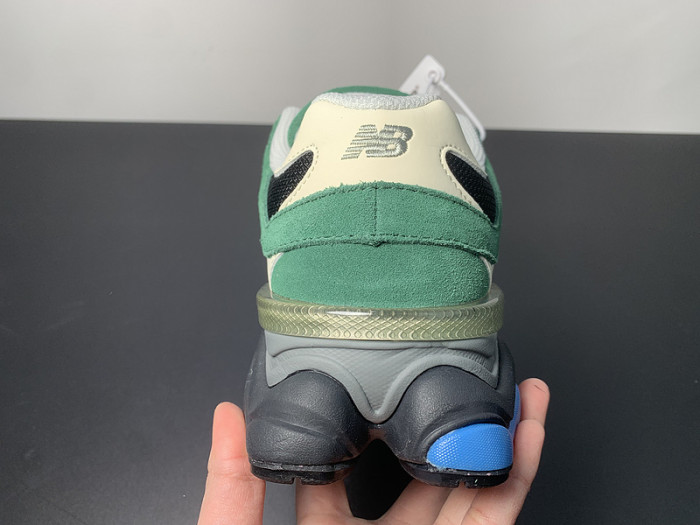 New Balance 9060 Team Forest Green U9060VRA