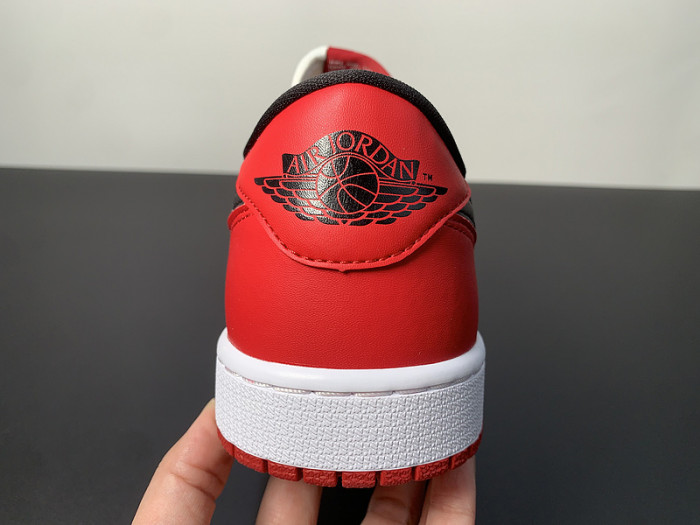 AIR JORDAN 1 RETRO LOW CHICAGO (2016) 705329-600