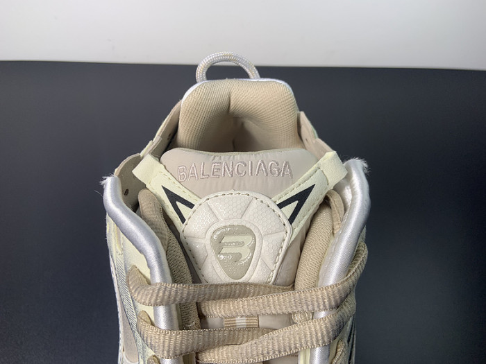 BALCIA RUNNER SNEAKER