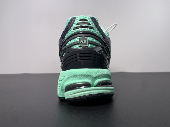 size? x New Balance 1906R "Green/Black" M1906RSB