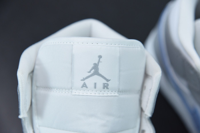 Air Jordan 1 Mid Wolf Grey Aluminum BQ6472-105