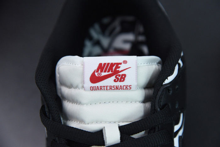 Quartersnacks x Nike SB Dunk Low DM3510-001