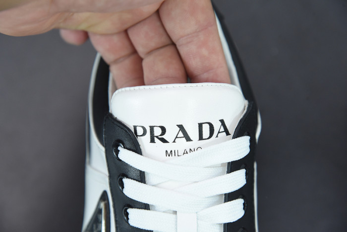 PRDA Sneaker