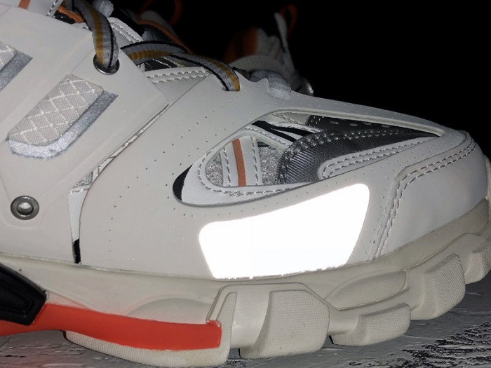 BALCIA Track SNEAKER (LED)