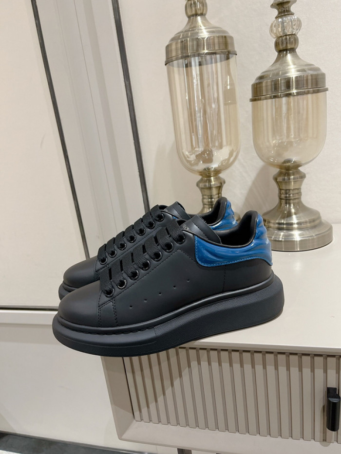 ALEXMQ Sneakers