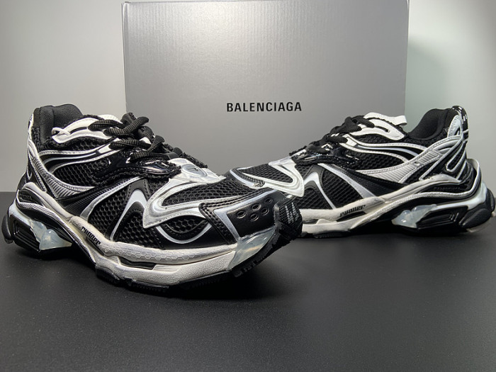 BALCIA RUNNER SNEAKER