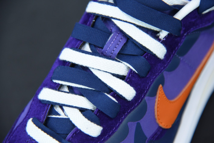 Nike Vaporwaffle sacai Iris