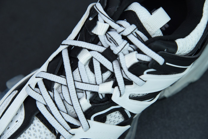 BALCIA Track SNEAKER