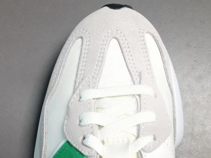 (WMNS) New Balance 327 