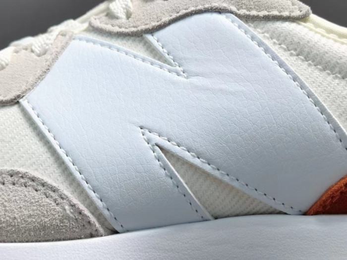 New Balance Wmns 327 