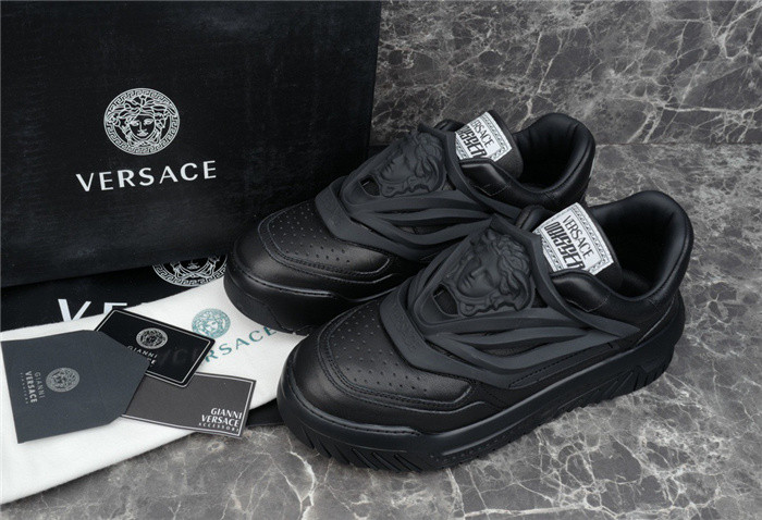 VRCE Sneaker