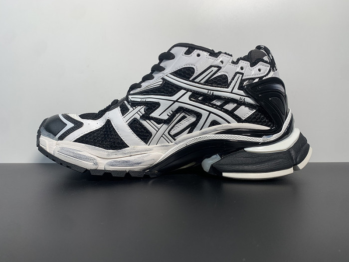 BALCIA RUNNER SNEAKER