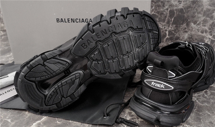 BALCIA Track SNEAKER