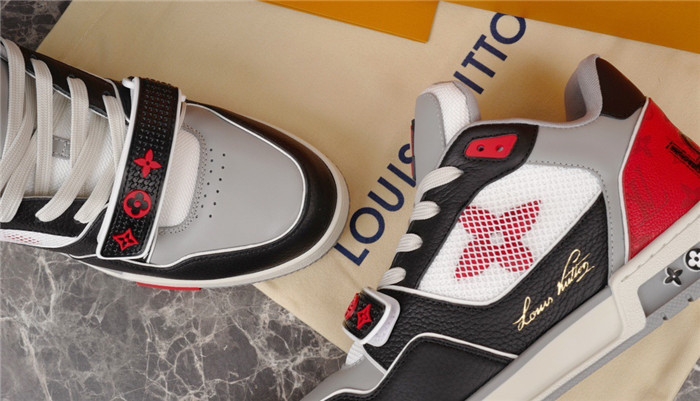 LUSV SNEAKERS