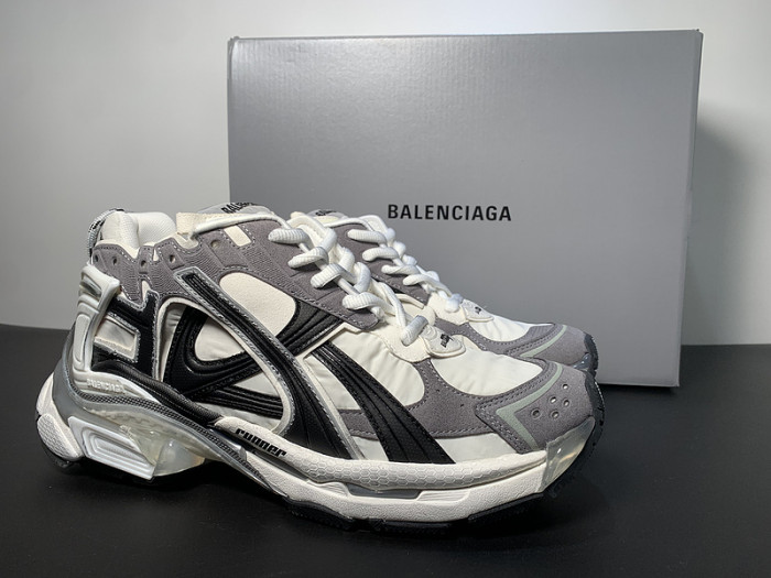 BALCIA RUNNER SNEAKER