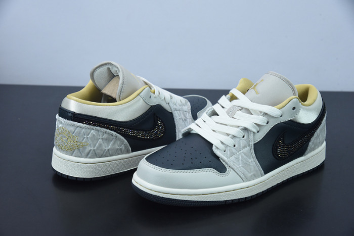 Air Jordan 1 Low Beaded Swoosh - DV1762-001