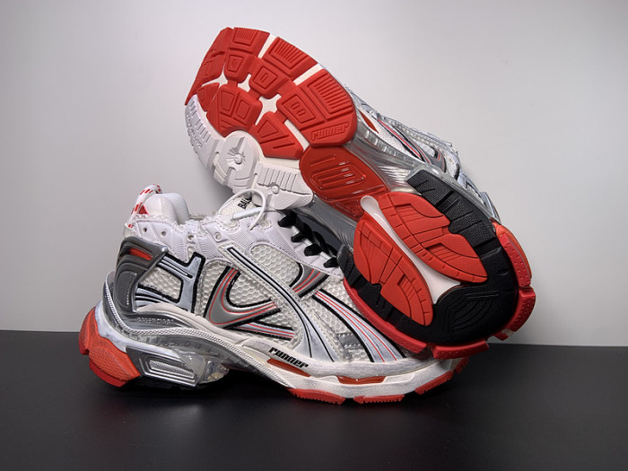 BALCIA RUNNER SNEAKER