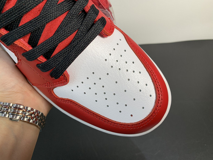 Air Jordan 1 Retro OG Satin Snake Skin Chicago CD0461-601