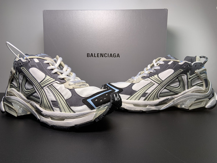 BALCIA RUNNER SNEAKER