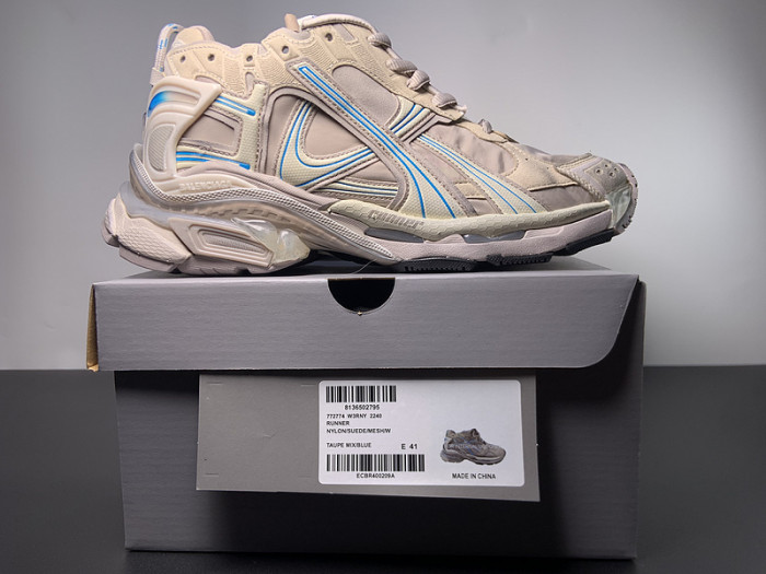 BALCIA RUNNER SNEAKER