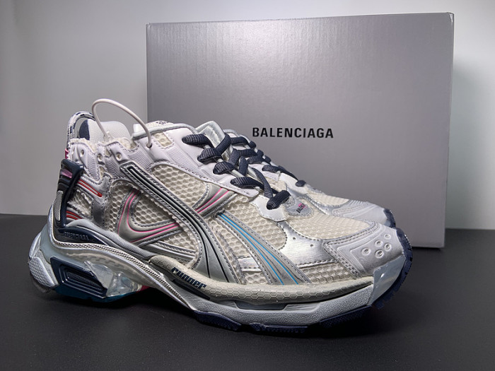 BALCIA RUNNER SNEAKER