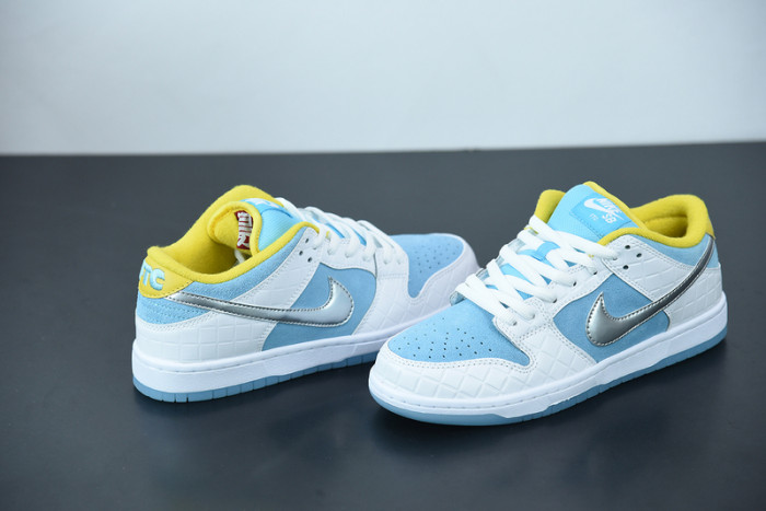 Nike SB Dunk Low FTC Lagoon Pulse DH7687-400