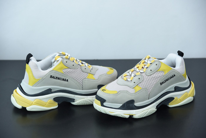 BALCIA Triple S Sneaker