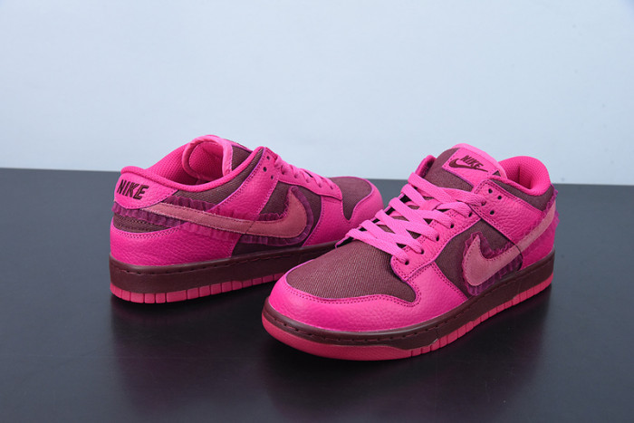 Nike Dunk Low Valentine