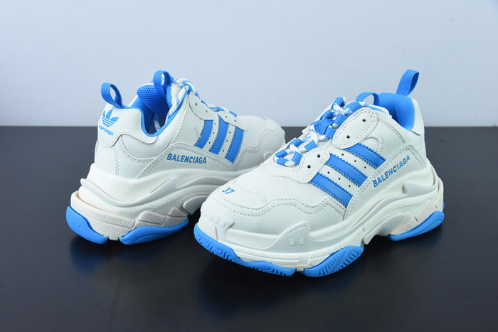 BALCIA Triple S Sneaker