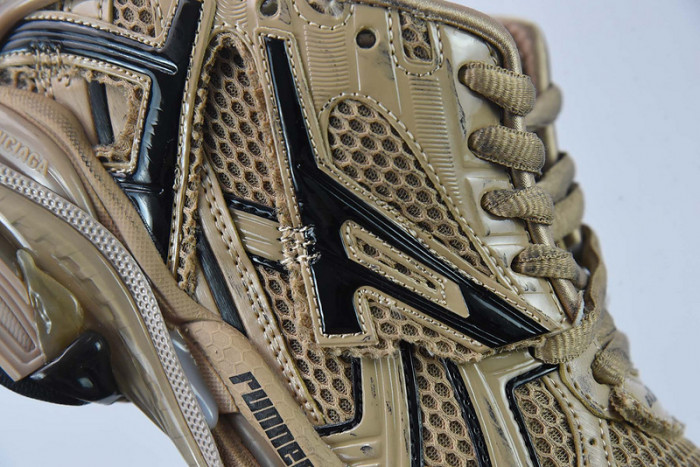 BALCIA RUNNER SNEAKER