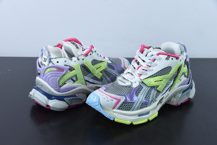 BALCIA RUNNER SNEAKER